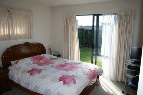 Photo of property in 35a Euston Street, Riccarton, Christchurch, 8041