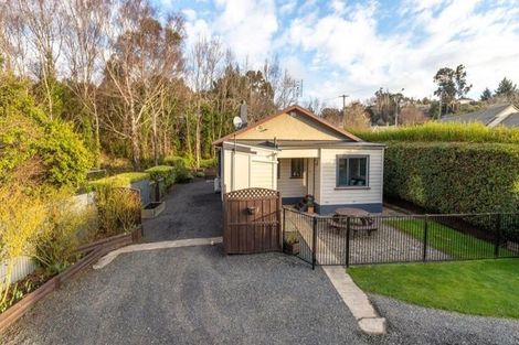 Photo of property in 101 Main South Road, Green Island, Dunedin, 9018