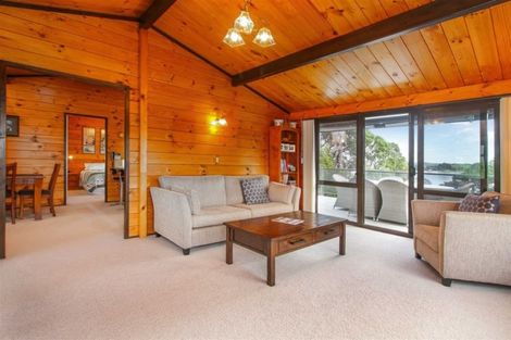 Photo of property in 100 Wharf Road, Clarks Beach, Pukekohe, 2679