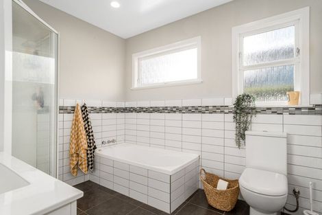 Photo of property in 172 Conclusion Street, Ascot Park, Porirua, 5024