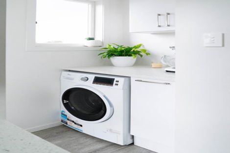 Photo of property in 1/18 Crosby Road, West Harbour, Auckland, 0618