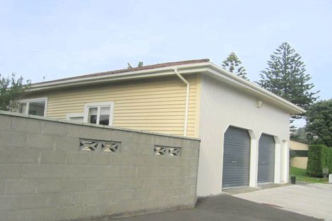 Photo of property in 30 Mana Esplanade, Paremata, Porirua, 5026