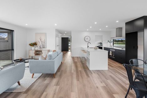 Photo of property in 1 Kakariki Crescent, Carterton, 5713