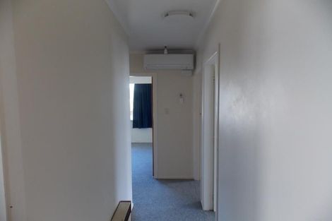 Photo of property in 15 Bancroft Terrace, Newlands, Wellington, 6037