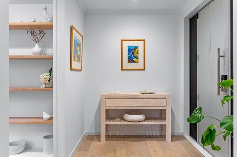 Photo of property in 371 Millwater Parkway, Silverdale, 0932