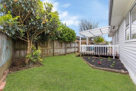 Photo of property in 1/7 Studfall Street, Pakuranga Heights, Auckland, 2010