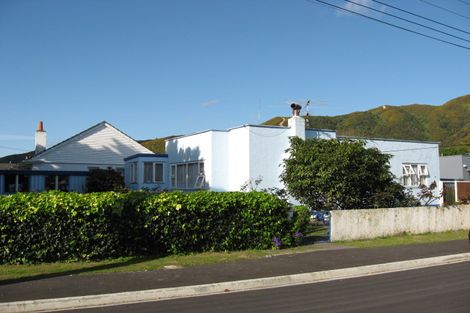 Photo of property in 1 Avon Street, Waterloo, Lower Hutt, 5011
