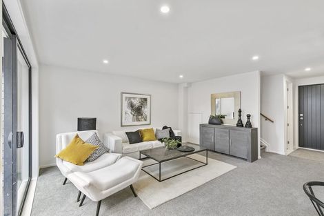 Photo of property in 14c Ropata Avenue, Point England, Auckland, 1072