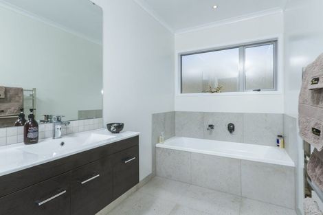 Photo of property in 41 Liquidambar Drive, Hobsonville, Auckland, 0616