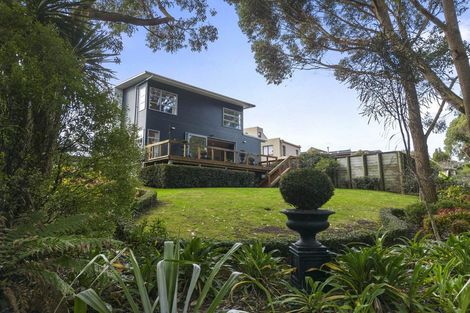 Photo of property in 42 Ruapehu Drive, Fitzherbert, Palmerston North, 4410