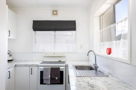 Photo of property in 3a Naumai Place, Spotswood, New Plymouth, 4310