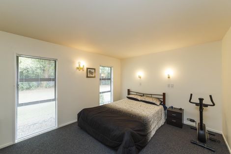 Photo of property in 32 Humphries Place, Awapuni, Palmerston North, 4412