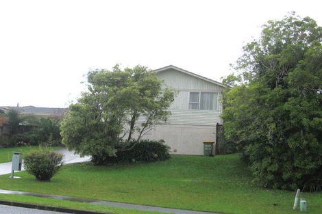 Photo of property in 8 Kurnell Drive, Botany Downs, Auckland, 2010