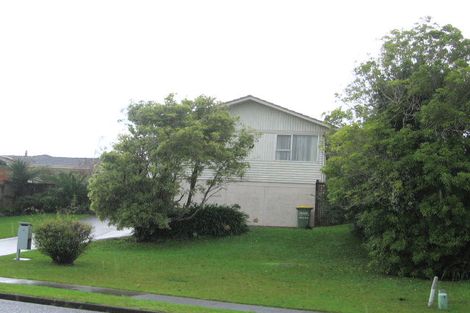 Photo of property in 8 Kurnell Drive, Botany Downs, Auckland, 2010