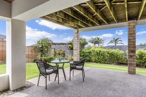 Photo of property in 49 Grovenor Drive, Orewa, 0931