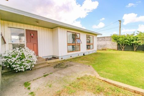 Photo of property in 68a Thatcher Street, Castlecliff, Whanganui, 4501