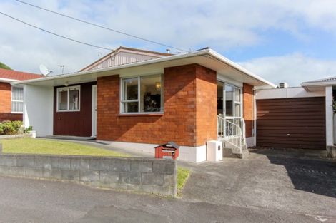 Photo of property in 54a Cutfield Road, New Plymouth, 4310