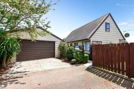 Photo of property in 11 Caulfield Green, Nawton, Hamilton, 3200