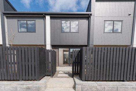 Photo of property in 9/474 West Coast Road, Glen Eden, Auckland, 0602