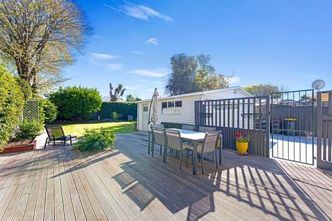 Photo of property in 35 Cleveland Street, Edgeware, Christchurch, 8013