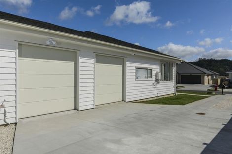 Photo of property in 18 Raymond Grace Avenue, Huapai, Kumeu, 0810