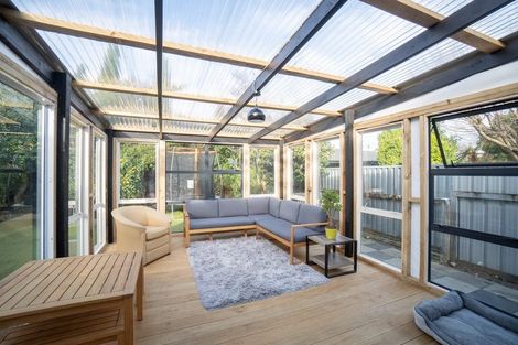 Photo of property in 11 Franklin Avenue, Hokowhitu, Palmerston North, 4410