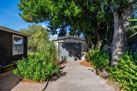 Photo of property in 64 Beach Road, Pahurehure, Papakura, 2113