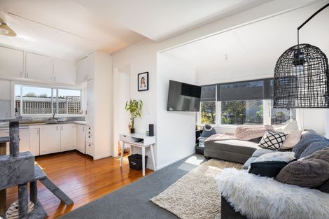 Photo of property in 129 Lemon Street, New Plymouth, 4312