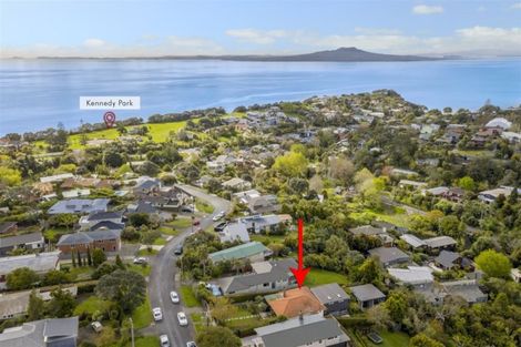 Photo of property in 26 Peter Terrace, Castor Bay, Auckland, 0620