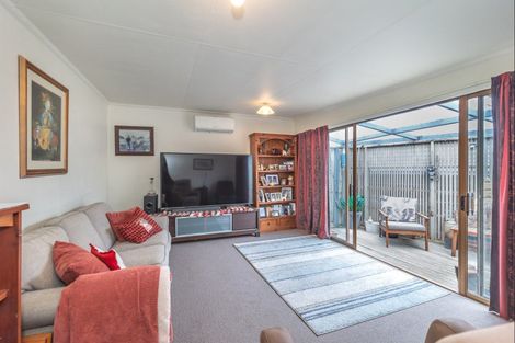 Photo of property in 13 Koputara Road, Himatangi Beach, Foxton, 4891