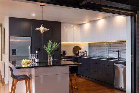 Photo of property in 37 Regina Street, Westmere, Auckland, 1022