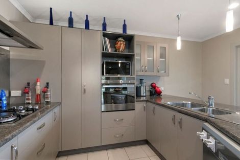 Photo of property in 49 Dowse Drive, Maungaraki, Lower Hutt, 5010