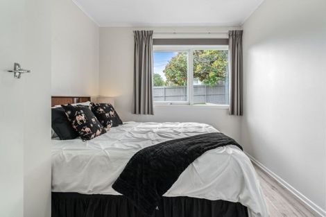 Photo of property in 1/51 Selwyn Crescent, Forrest Hill, Auckland, 0620