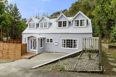 Photo of property in 128 Manuka Street, Stokes Valley, Lower Hutt, 5019