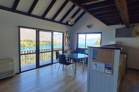 Photo of property in 15 Earnslaw Terrace, Queenstown, 9300
