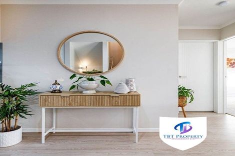 Photo of property in 3/504 Swanson Road, Ranui, Auckland, 0612