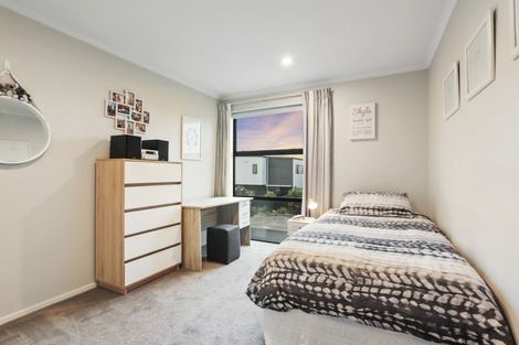 Photo of property in 20 Grey Warbler Road, Hobsonville, Auckland, 0616