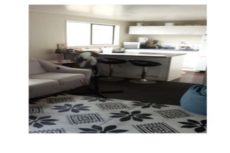 Photo of property in 1/30 Chislehurst Street, Henderson, Auckland, 0612