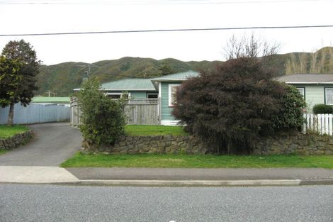 Photo of property in 100 Frederick Street, Wainuiomata, Lower Hutt, 5014