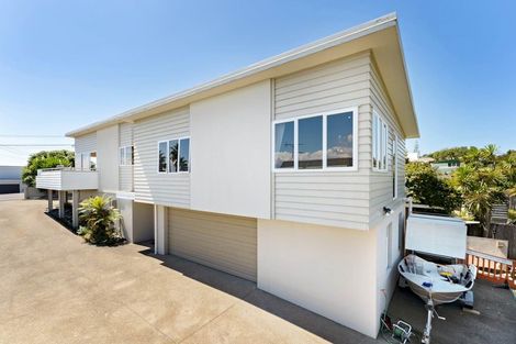 Photo of property in 1317 Whangaparaoa Road, Army Bay, Whangaparaoa, 0930