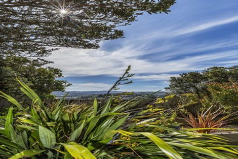 Photo of property in 72 Beacon Hill Road, Strathmore Park, Wellington, 6022