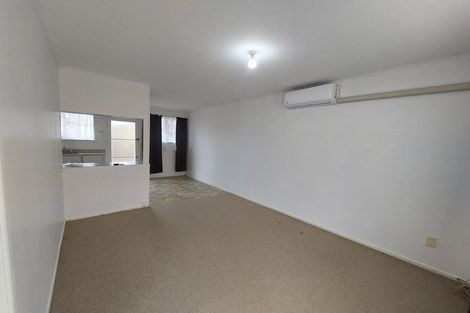 Photo of property in 2/22 Beatrix Street, Avondale, Auckland, 1026