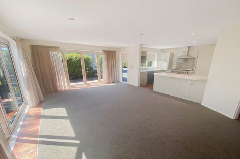 Photo of property in 84 Bowhill Road, New Brighton, Christchurch, 8083