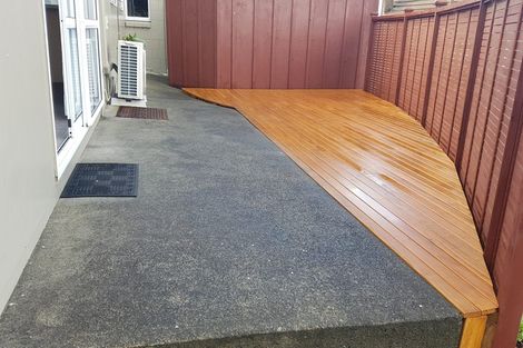 Photo of property in 1/19 Hauraki Crescent, Pinehill, Auckland, 0632