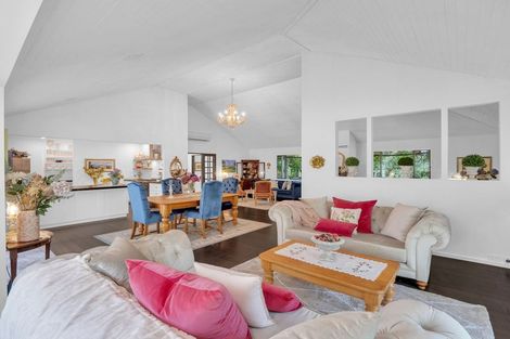 Photo of property in 237 High Street, Oxford, 7430