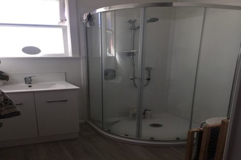 Photo of property in 2a Ruamahanga Crescent, Terrace End, Palmerston North, 4410