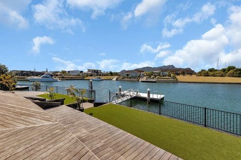 Photo of property in 25 Waitemata Drive, One Tree Point, 0118