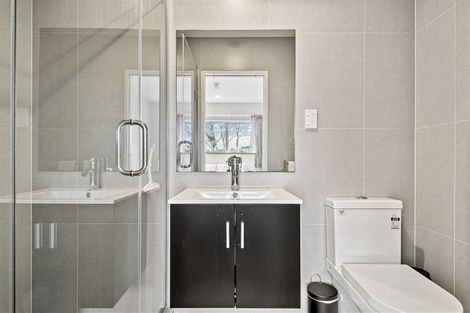 Photo of property in 8/147 Albany Highway, Unsworth Heights, Auckland, 0632