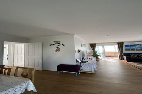 Photo of property in 1/269 Great North Road, Henderson, Auckland, 0612