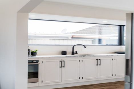 Photo of property in 165 Macandrew Road, South Dunedin, Dunedin, 9012